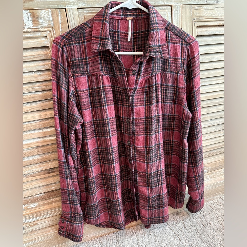 Free People Plaid Flannel Button Front Shirt Burgundy Black (Size Small)